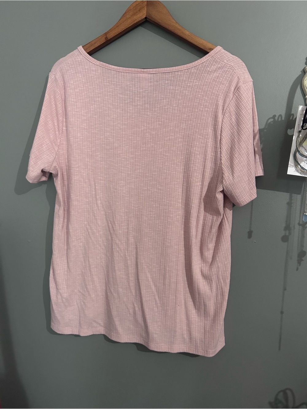 Basic V-Neck Ribbed Tee - Pink - Picture 3 of 3